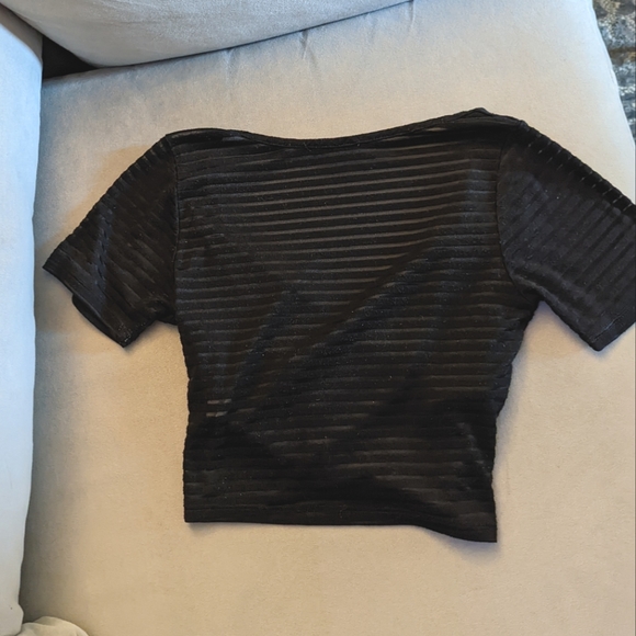 Black Forever 21 crop top - Picture 4 of 5